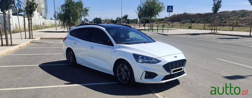 2020' Ford Focus Sw photo #2