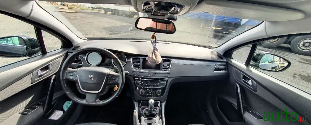 2013' Peugeot 508 Sw photo #5