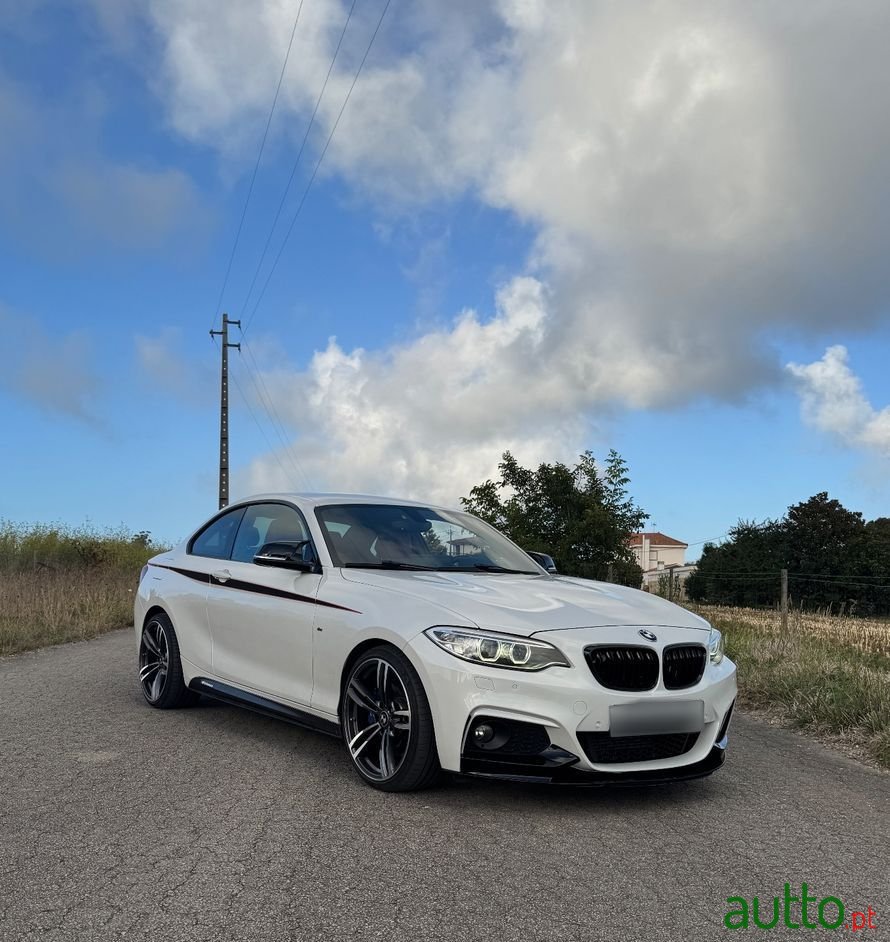 2015' BMW Série 2 D Coupe M Sport photo #2