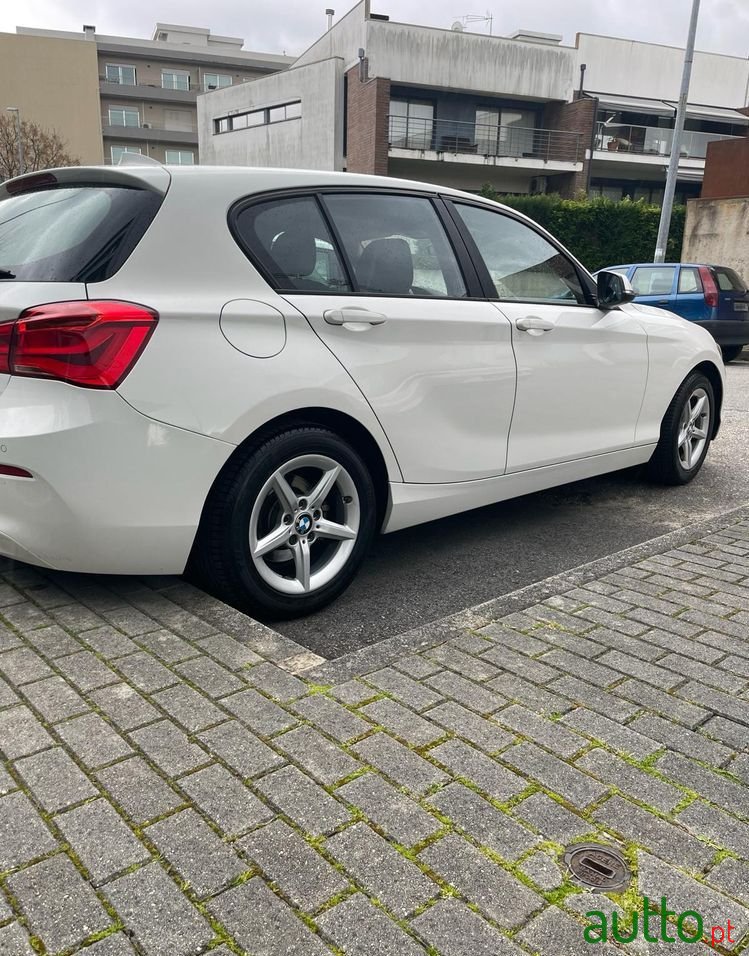 2015' BMW 116 I Advantage photo #2