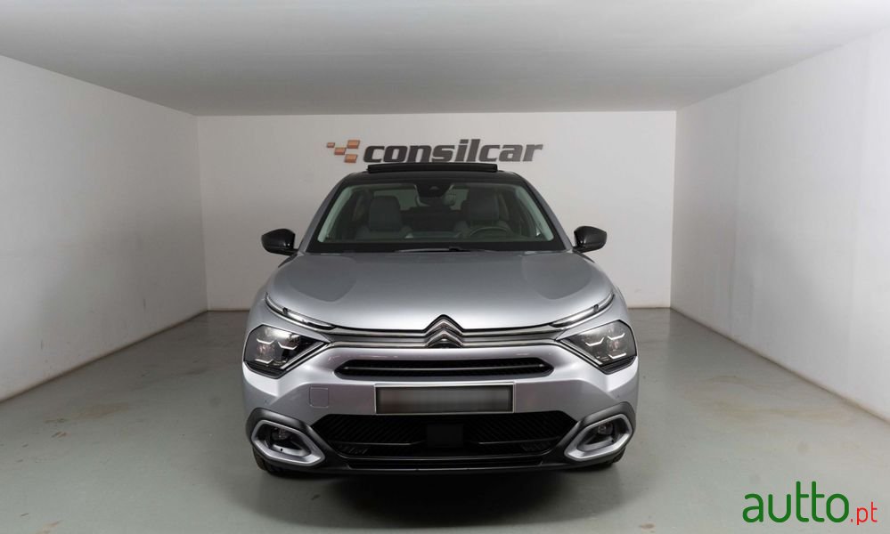2024' Citroen C4 X photo #2