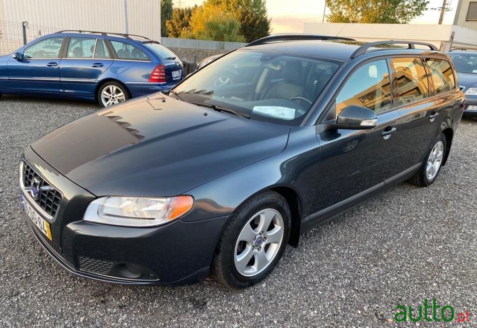 2009' Volvo V70 photo #1