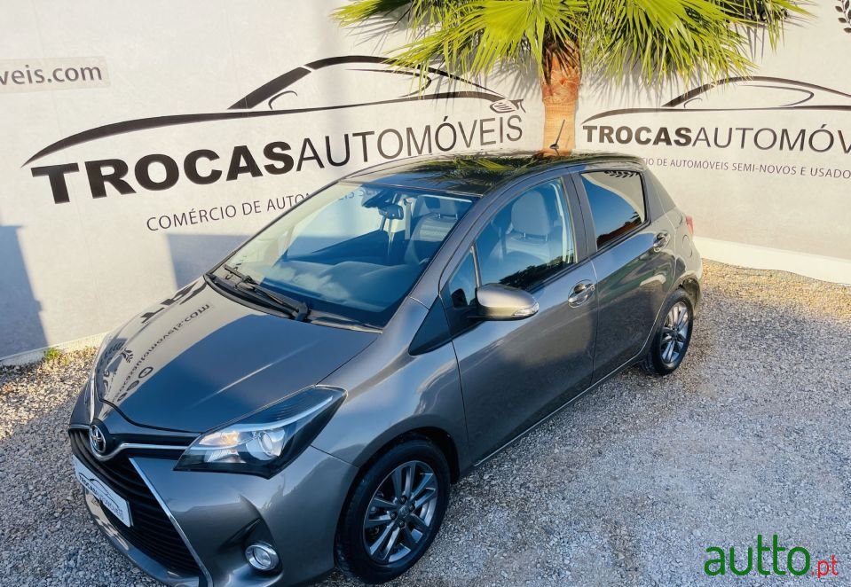 2016' Toyota Yaris photo #4