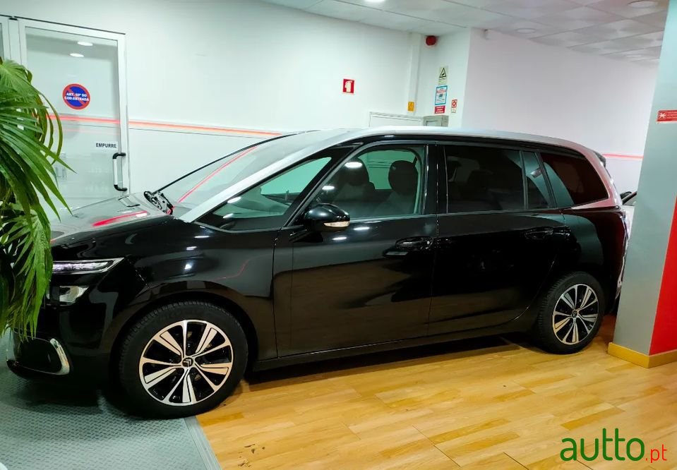 2018' Citroen C4 Grand Picasso photo #1