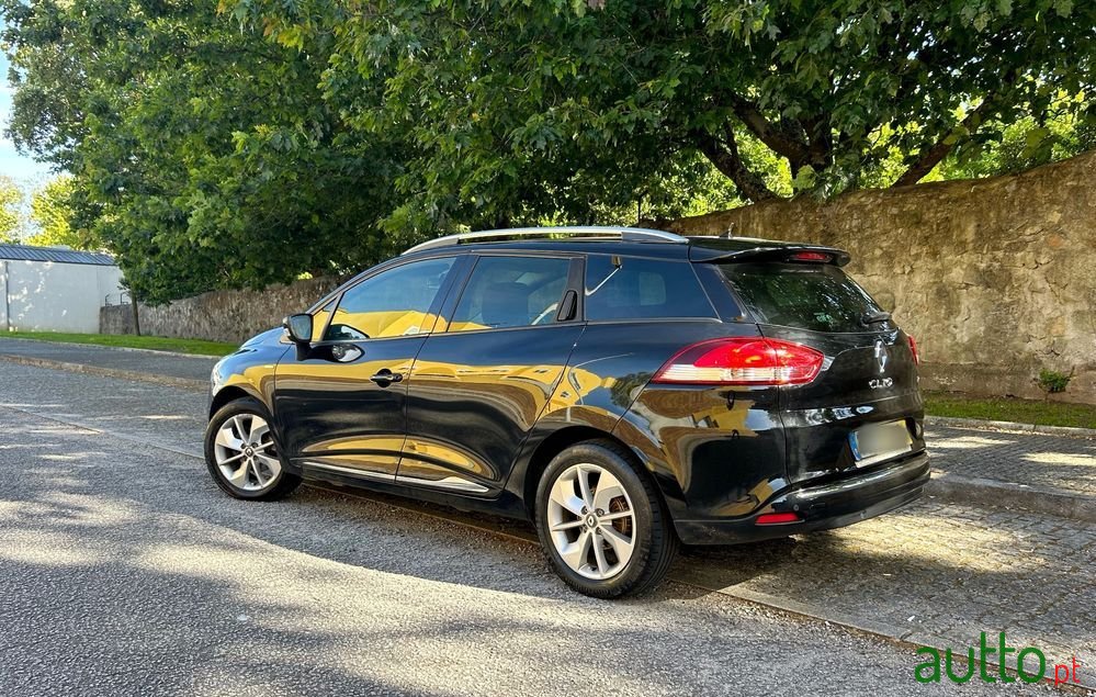 2016' Renault Clio Sport Tourer photo #4