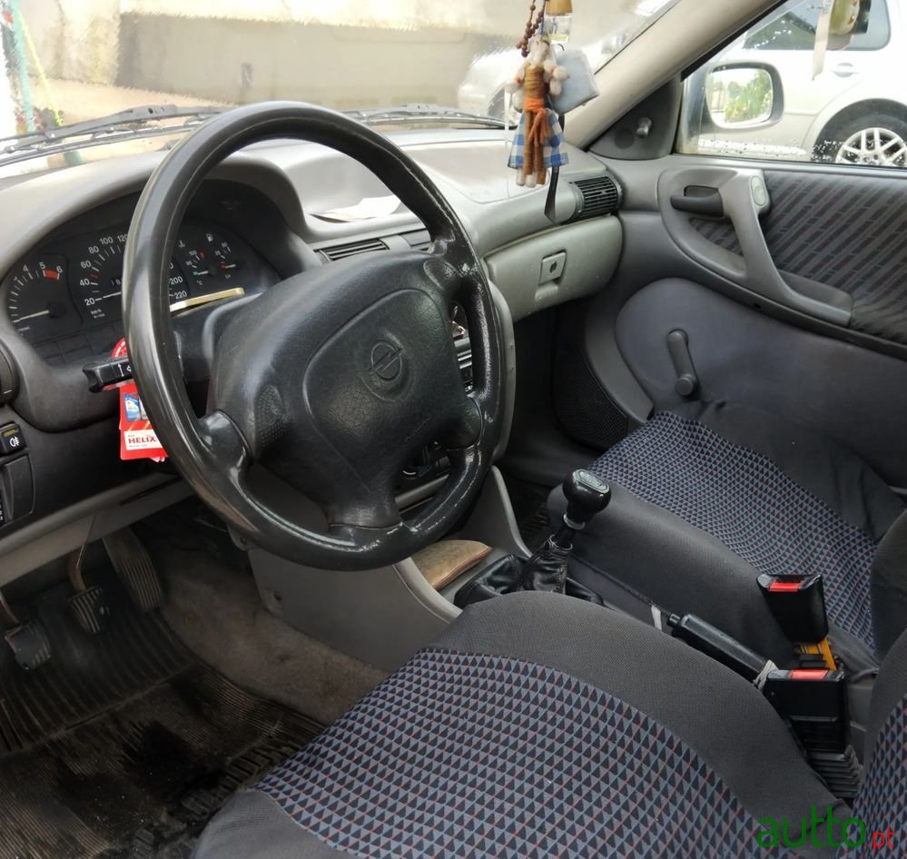 1995' Opel Astra photo #5