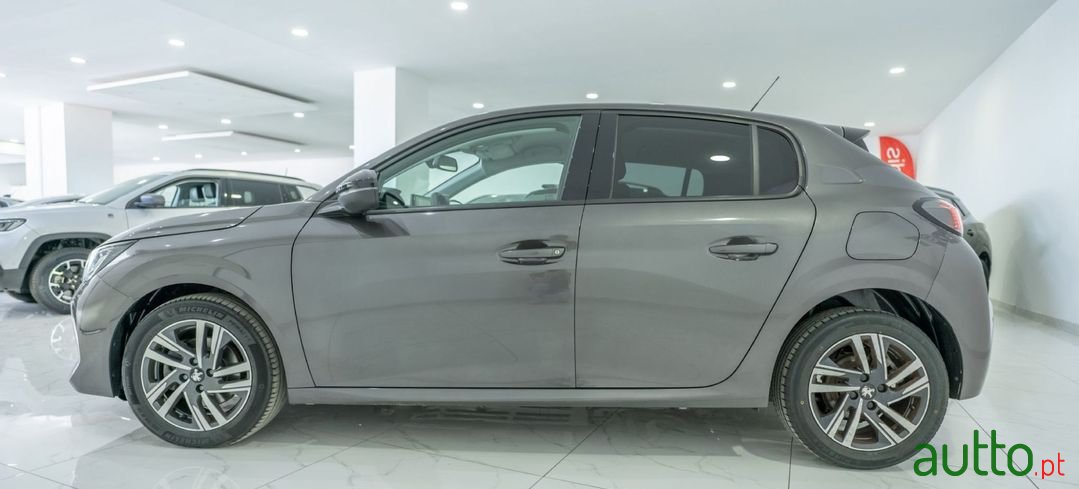 2022' Peugeot 208 photo #4