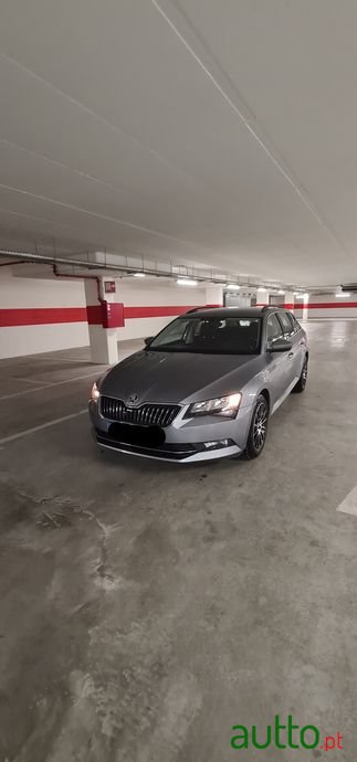 2018' Skoda Superb Break photo #1