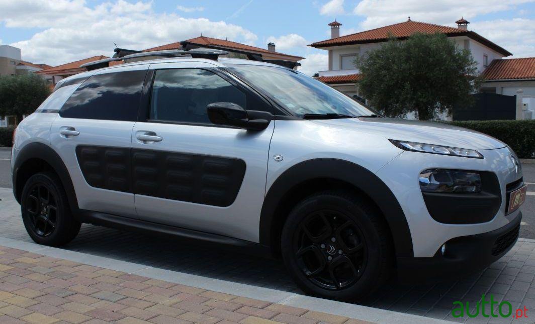 2016' Citroen C4 Cactus photo #1