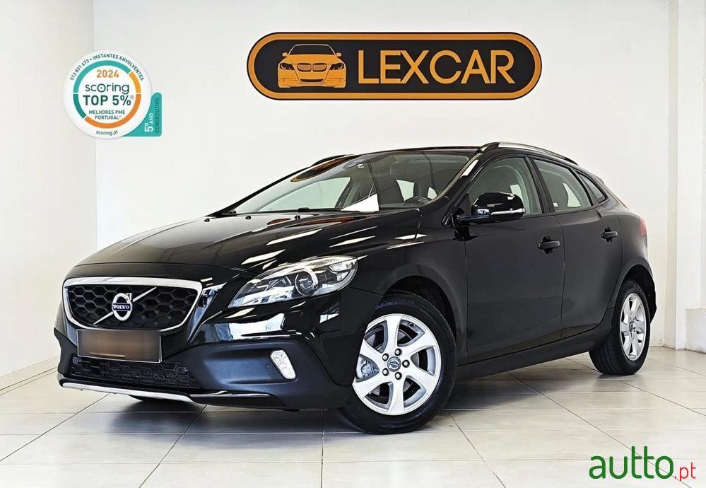 2014' Volvo V40 Cross Country photo #1