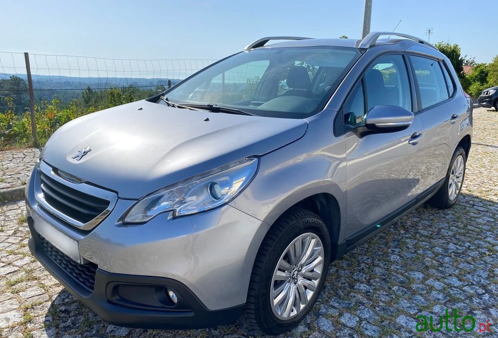 2015' Peugeot 2008 photo #1