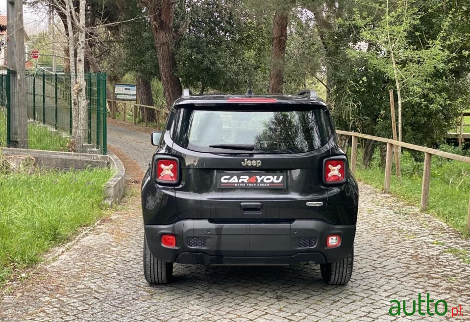 2019' Jeep Renegade photo #6