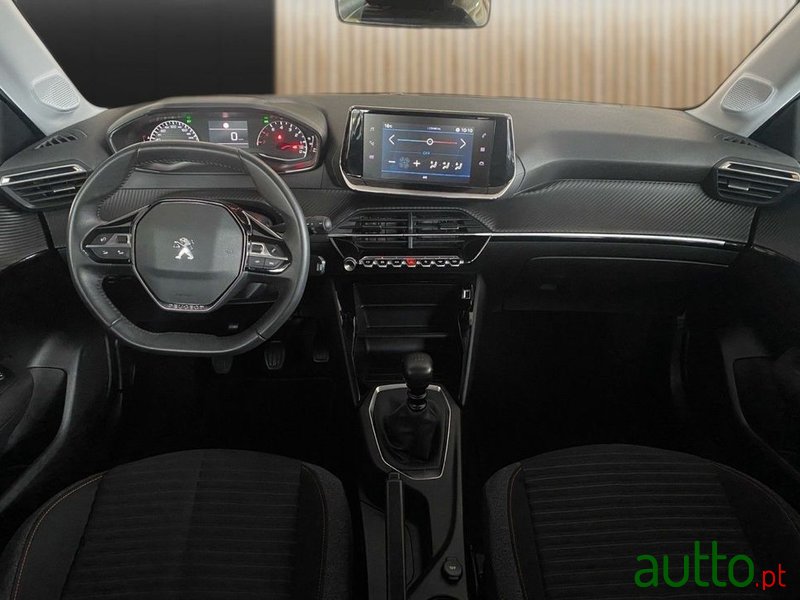 2023' Peugeot 208 photo #2