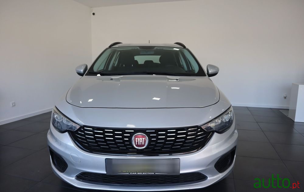 2017' Fiat Tipo Station Wagon photo #4