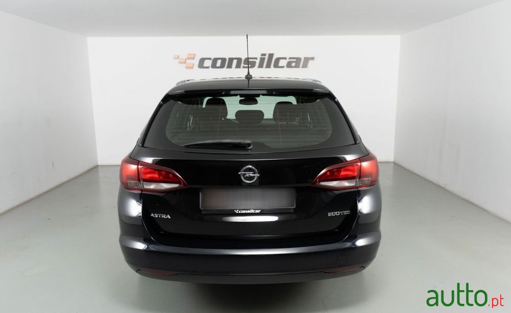 2018' Opel Astra Sports Tourer photo #5