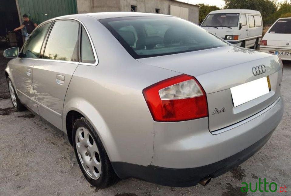 2001' Audi A4 1.6 Exclusive photo #2