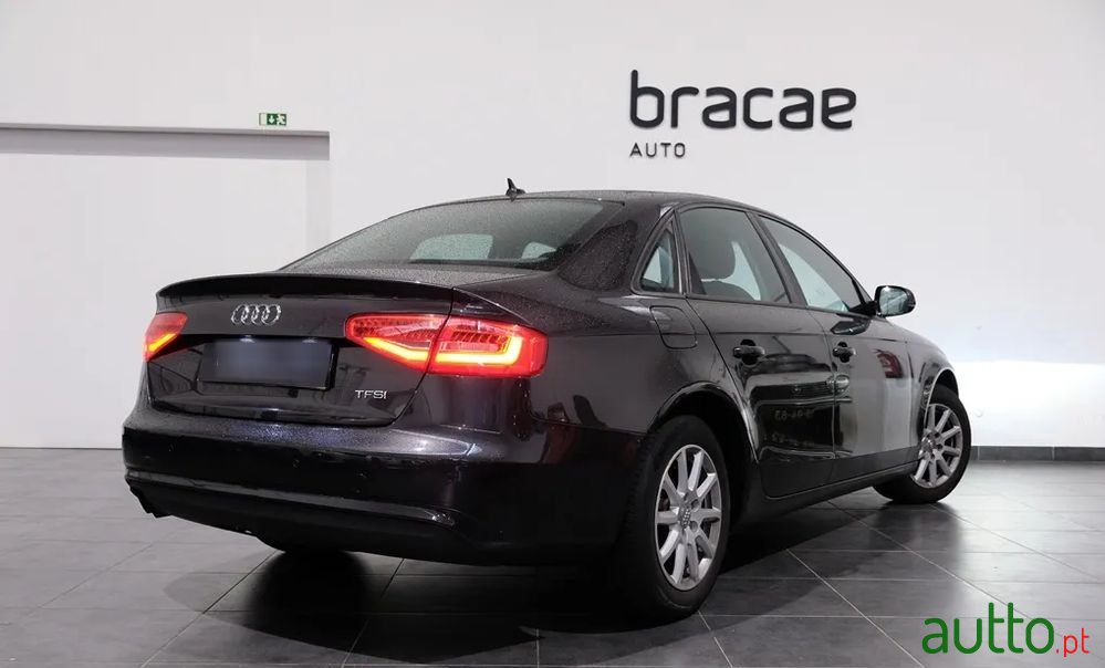 2012' Audi A4 1.8 Tfsi Advance photo #5