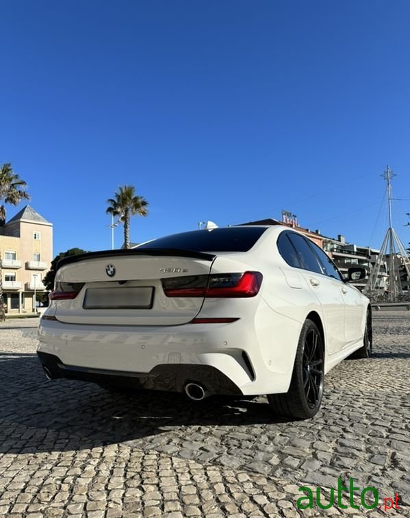 2019' BMW 330 E Pack M Auto photo #6