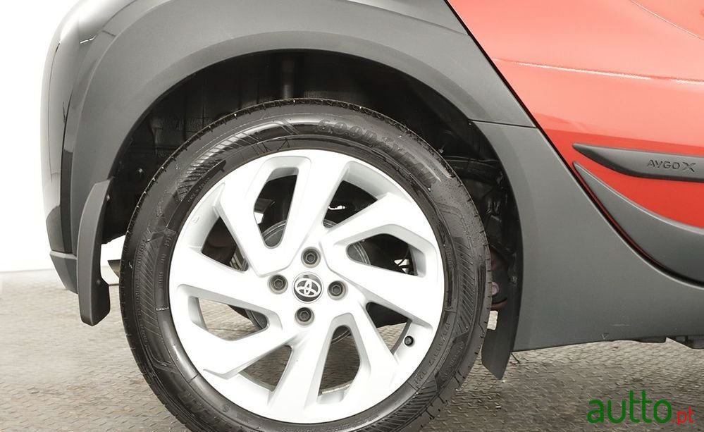 2022' Toyota Aygo X 1.0 Play photo #5