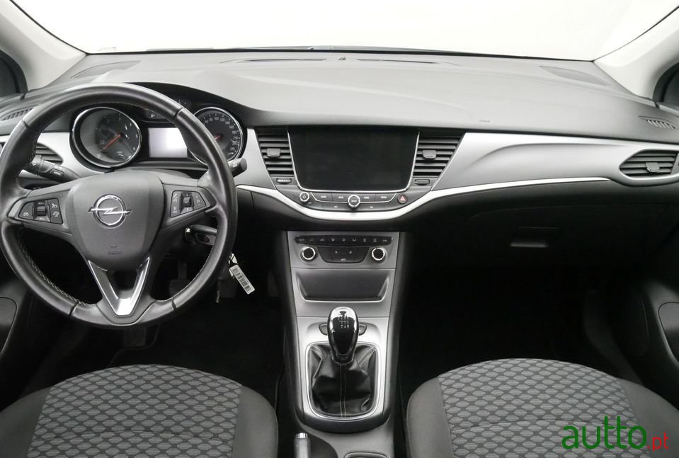 2017' Opel Astra Sports Tourer photo #6