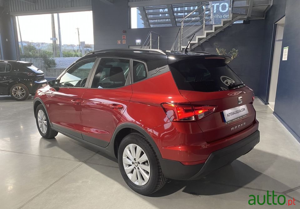 2021' SEAT Arona photo #3