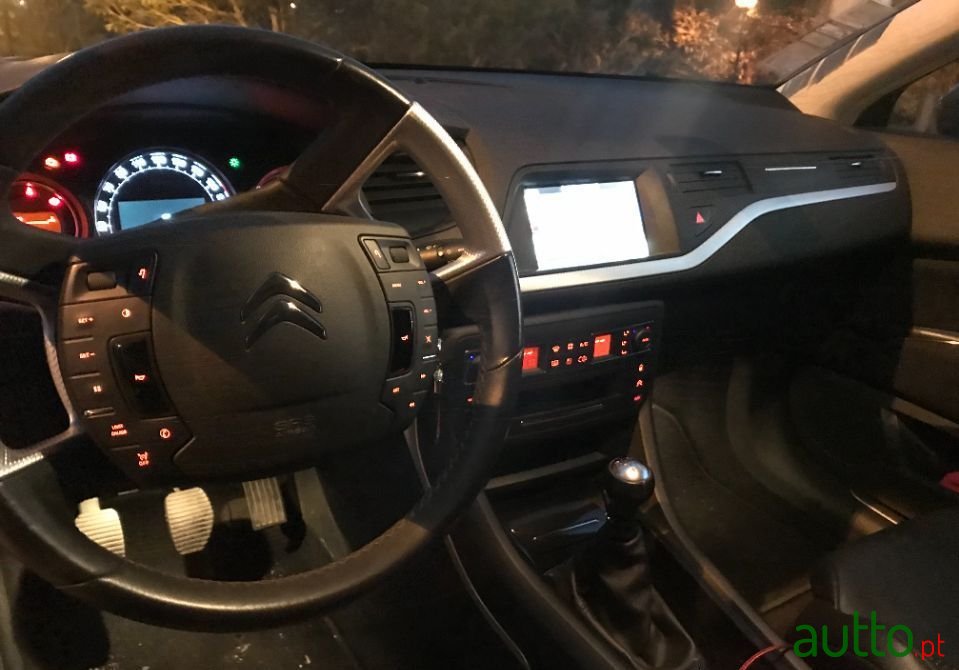 2017' Citroen C5 Tourer photo #5