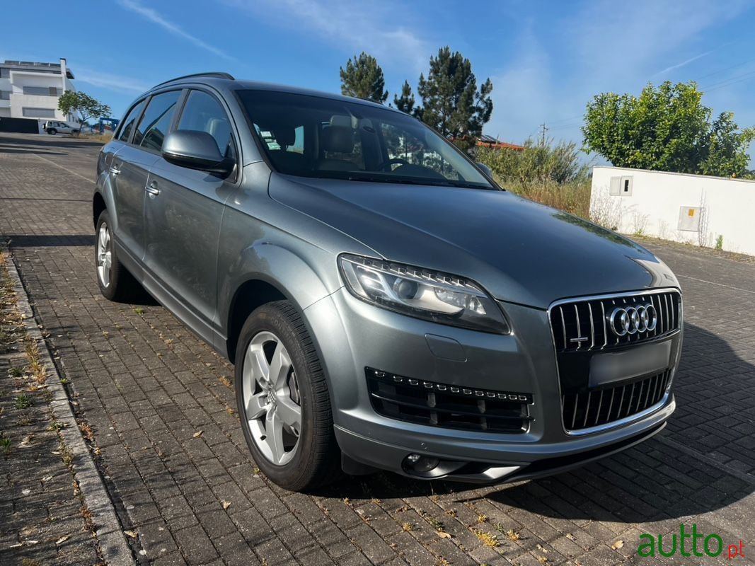 2011' Audi Q7 photo #1