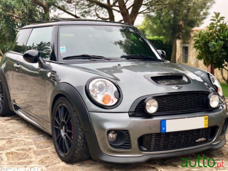 2008' MINI John Cooper Works photo #1