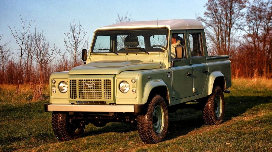 Land Serwis builds new Land Rover Series I Defenders with original tooling