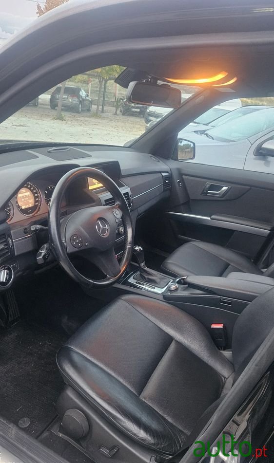 2011' Mercedes-Benz Classe Glk photo #4