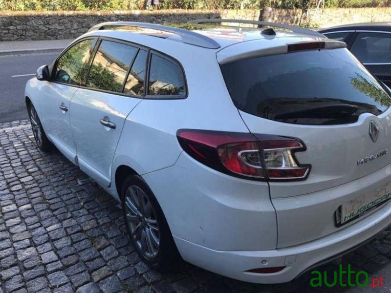 2012' Renault Megane Sport Tourer photo #1