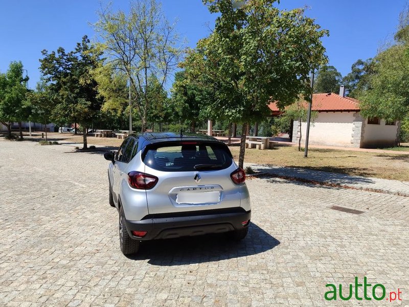 2019' Renault Captur 0.9 Tce Exclusive photo #3