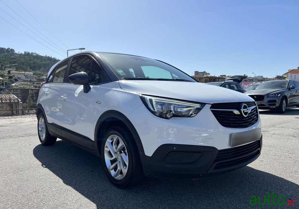 2018' Opel Crossland X 1.2 Edition photo #4