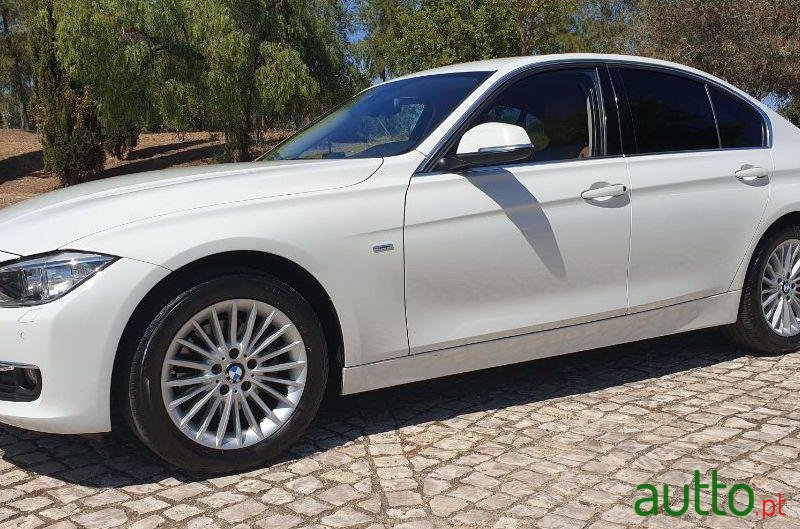 2014' BMW 320 D Line Luxury Auto photo #2