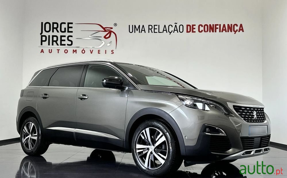 2019' Peugeot 5008 photo #2