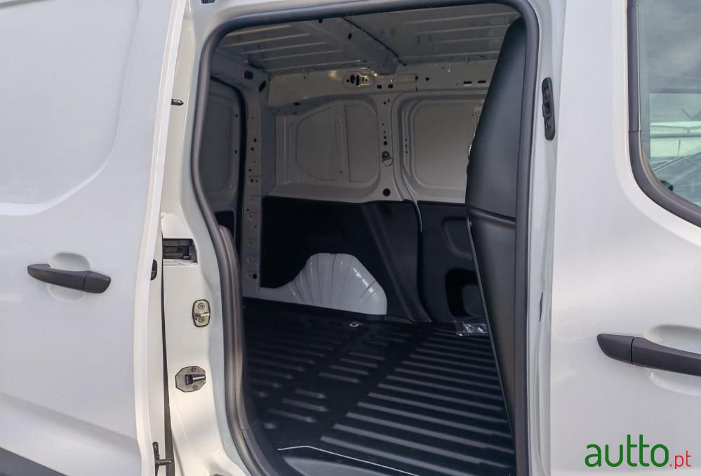 2023' Citroen Berlingo photo #6