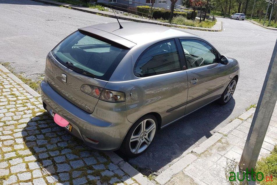 2005' SEAT Ibiza Fr photo #2