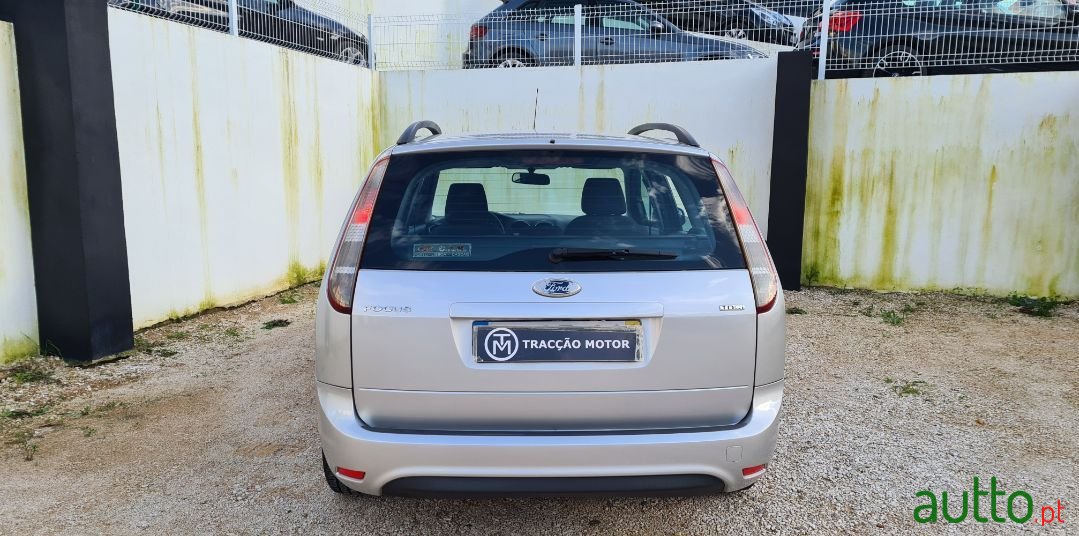 2008' Ford Focus Sw photo #4