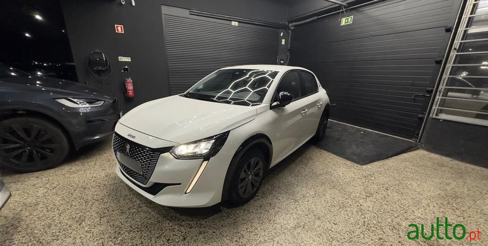 2022' Peugeot e-208 Active Pack photo #6