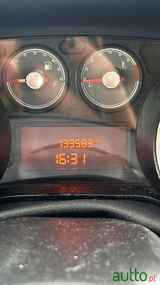 2011' Fiat Punto Evo photo #6