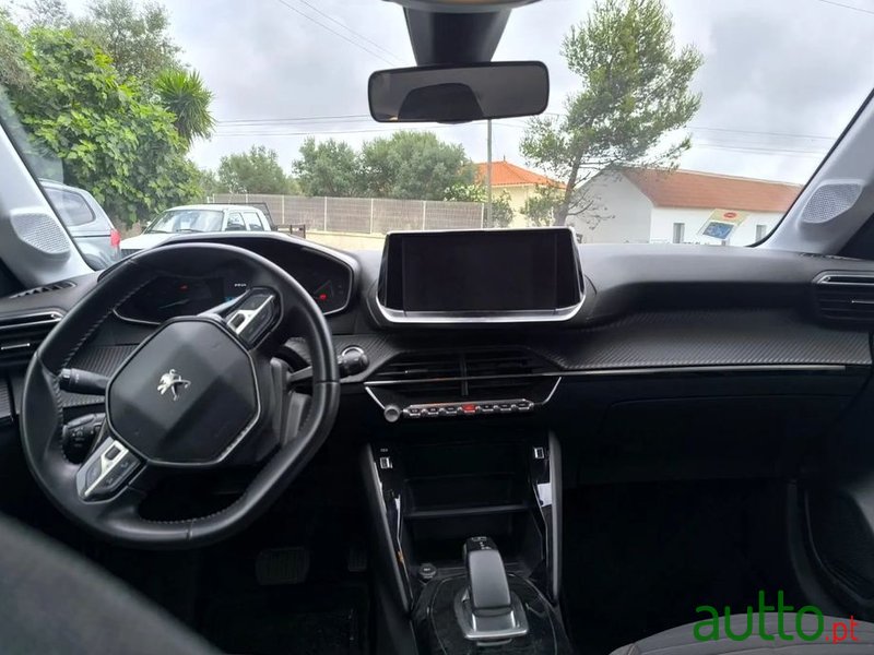 2020' Peugeot e-208 photo #3