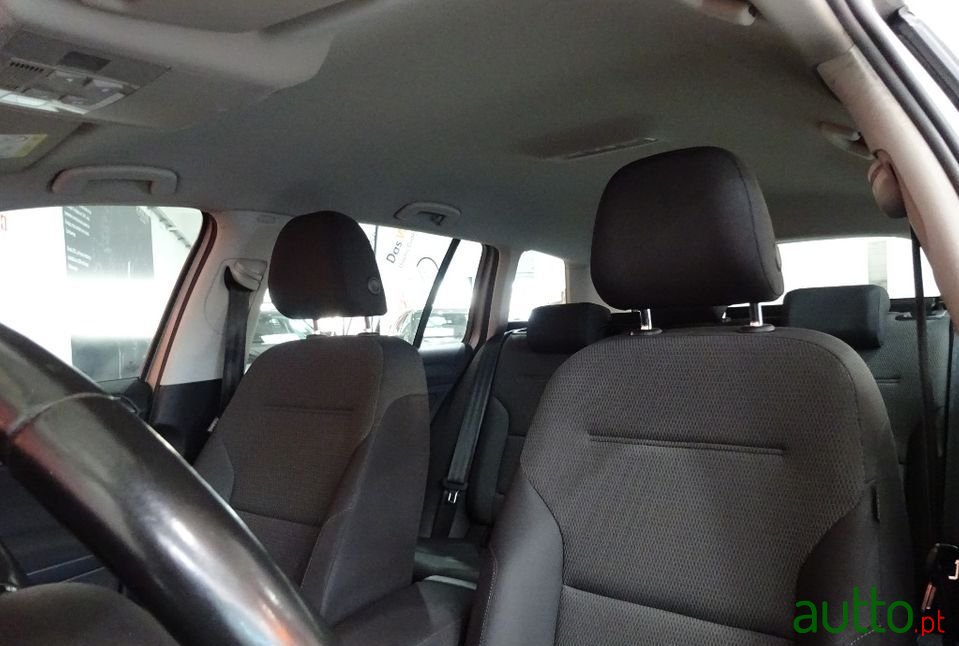 2017' Volkswagen Golf Variant photo #5