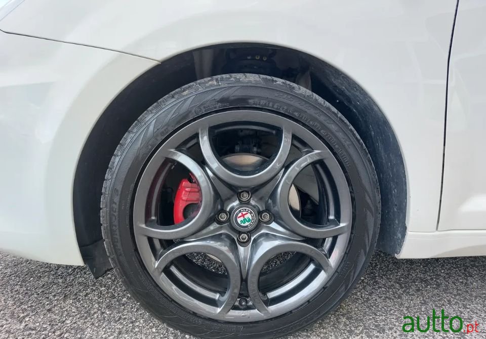 2018' Alfa Romeo MiTo photo #5