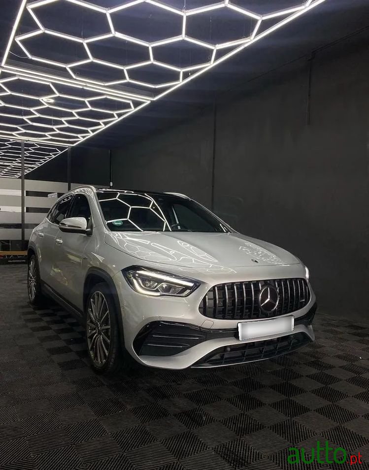 2020' Mercedes-Benz Classe Gla 4-Matic photo #2