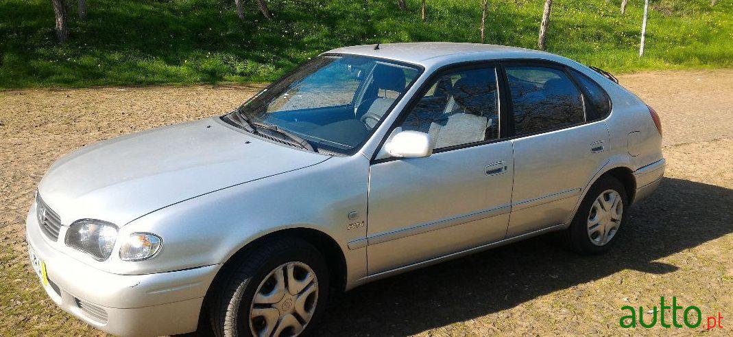 2001' Toyota Corolla 1.4 Vvti photo #2