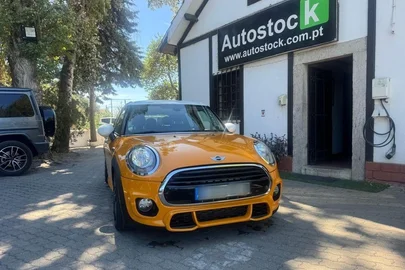 2015' MINI Cooper 5 Portas