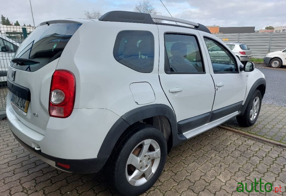 2011' Dacia Duster photo #4