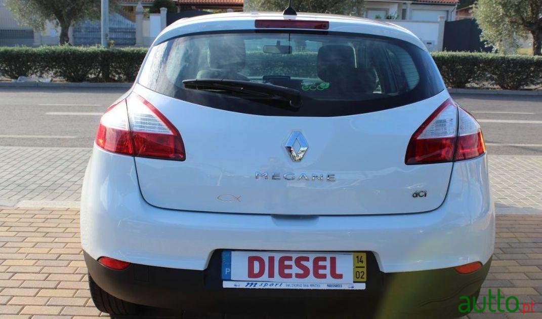 2014' Renault Megane photo #5