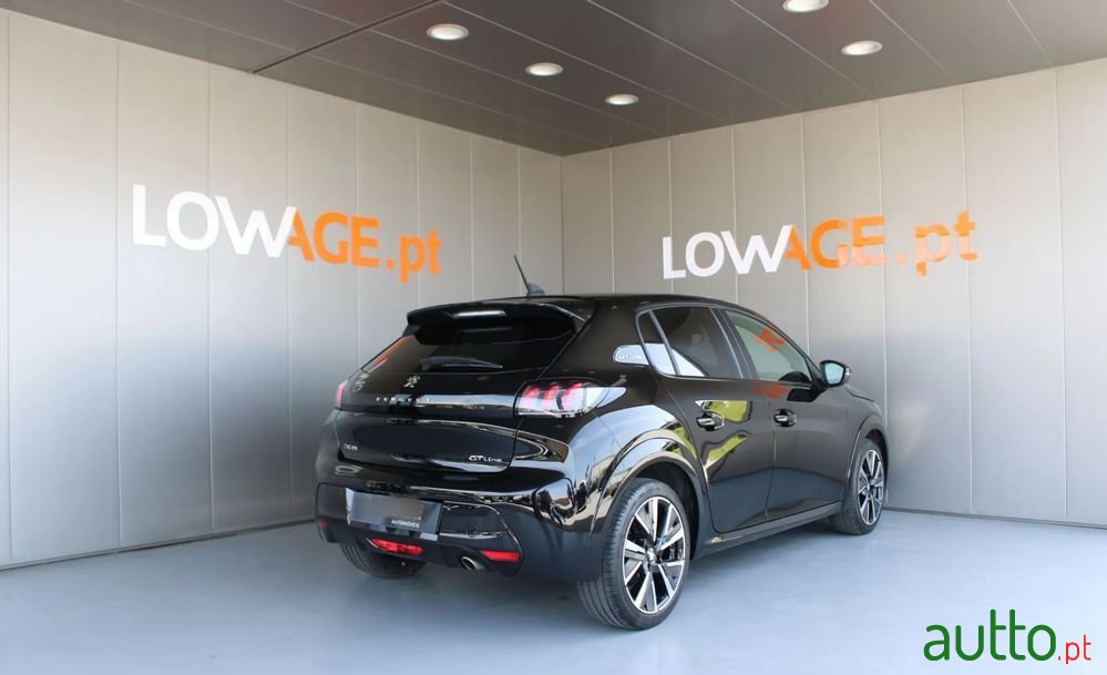 2020' Peugeot 208 photo #1