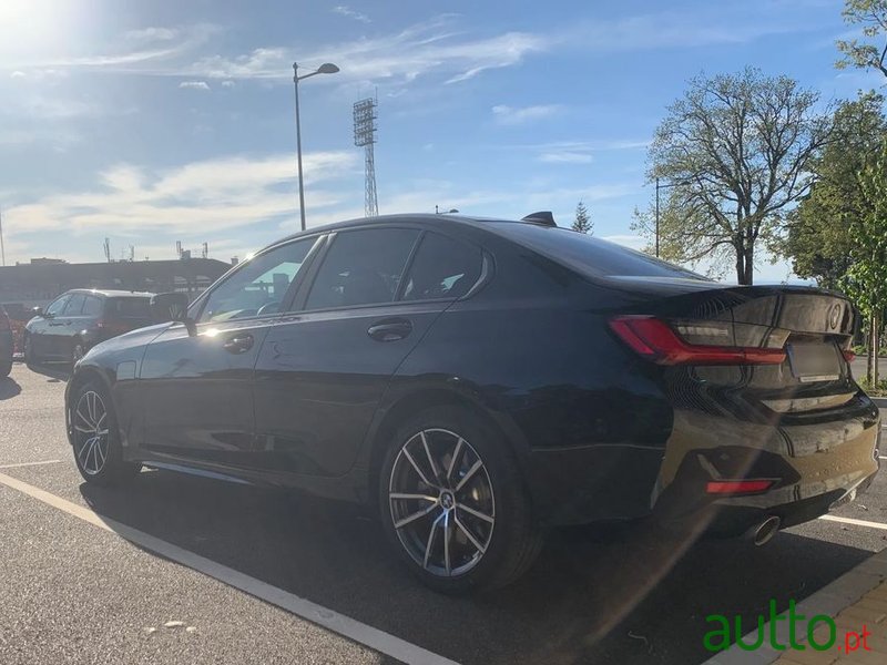 2020' BMW 330 E Auto photo #5